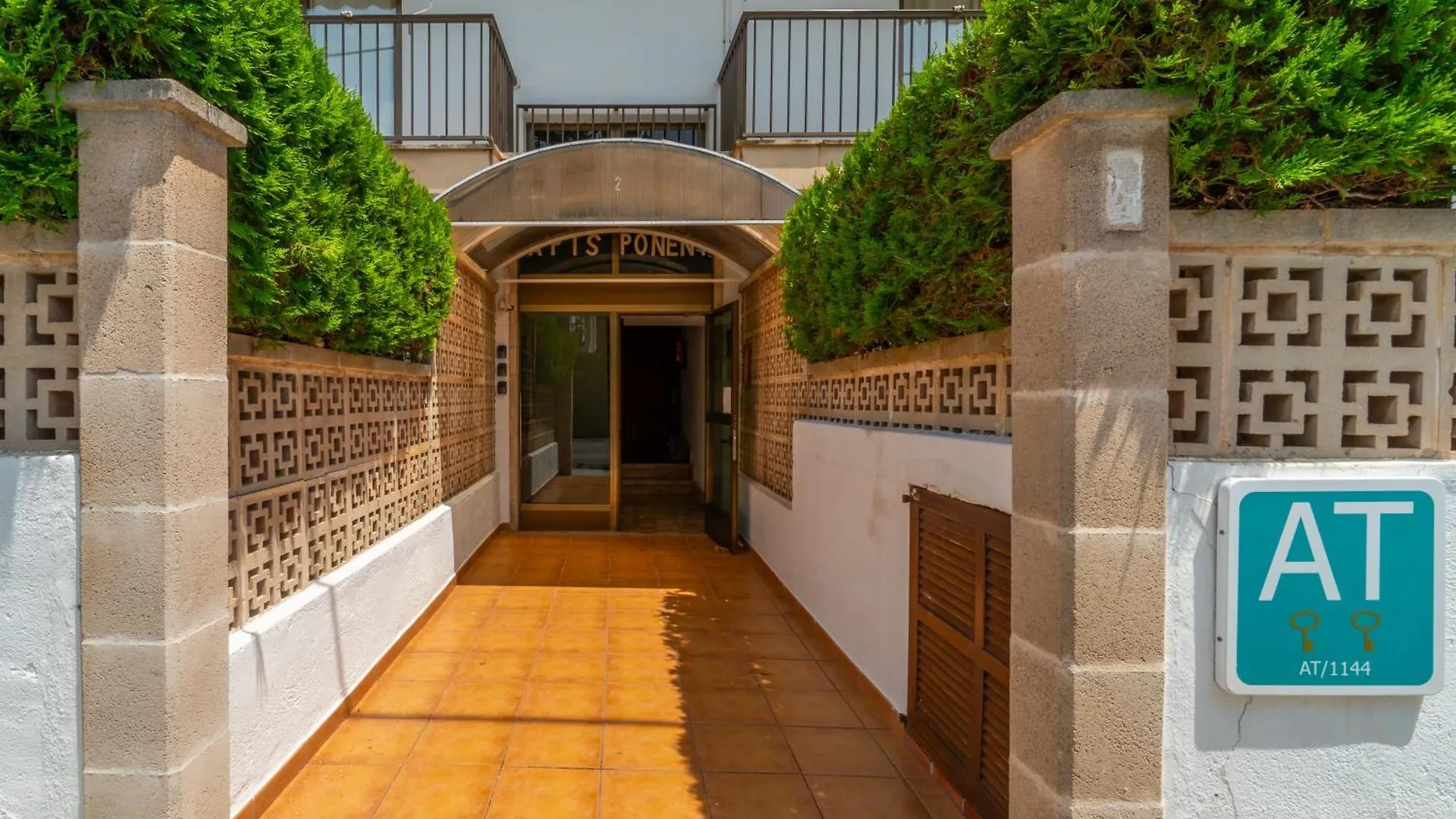 Ponent Cala Ratjada Apartments C 0*, 卡拉纳雅达